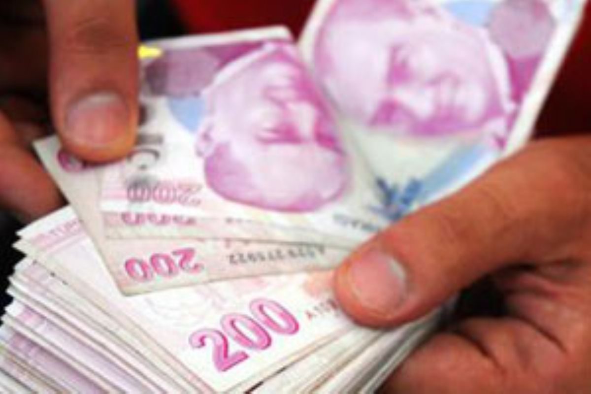 Rüyada Üç aylık almak görmek